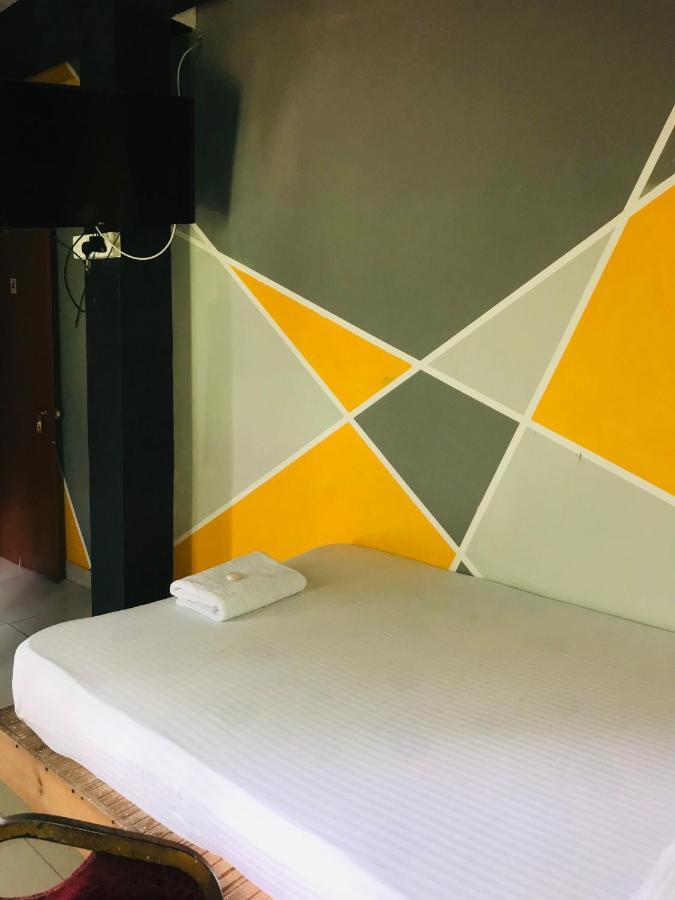 Alina Budget Hotel Kaduwela Eksteriør bilde