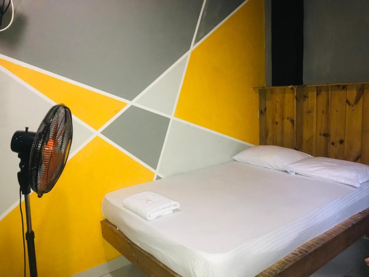 Alina Budget Hotel Kaduwela Eksteriør bilde