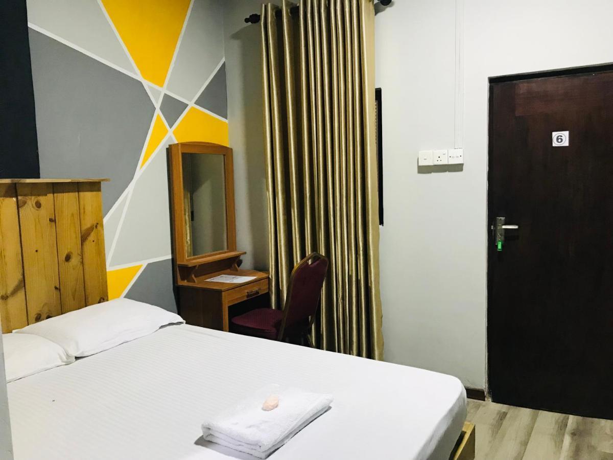 Alina Budget Hotel Kaduwela Eksteriør bilde